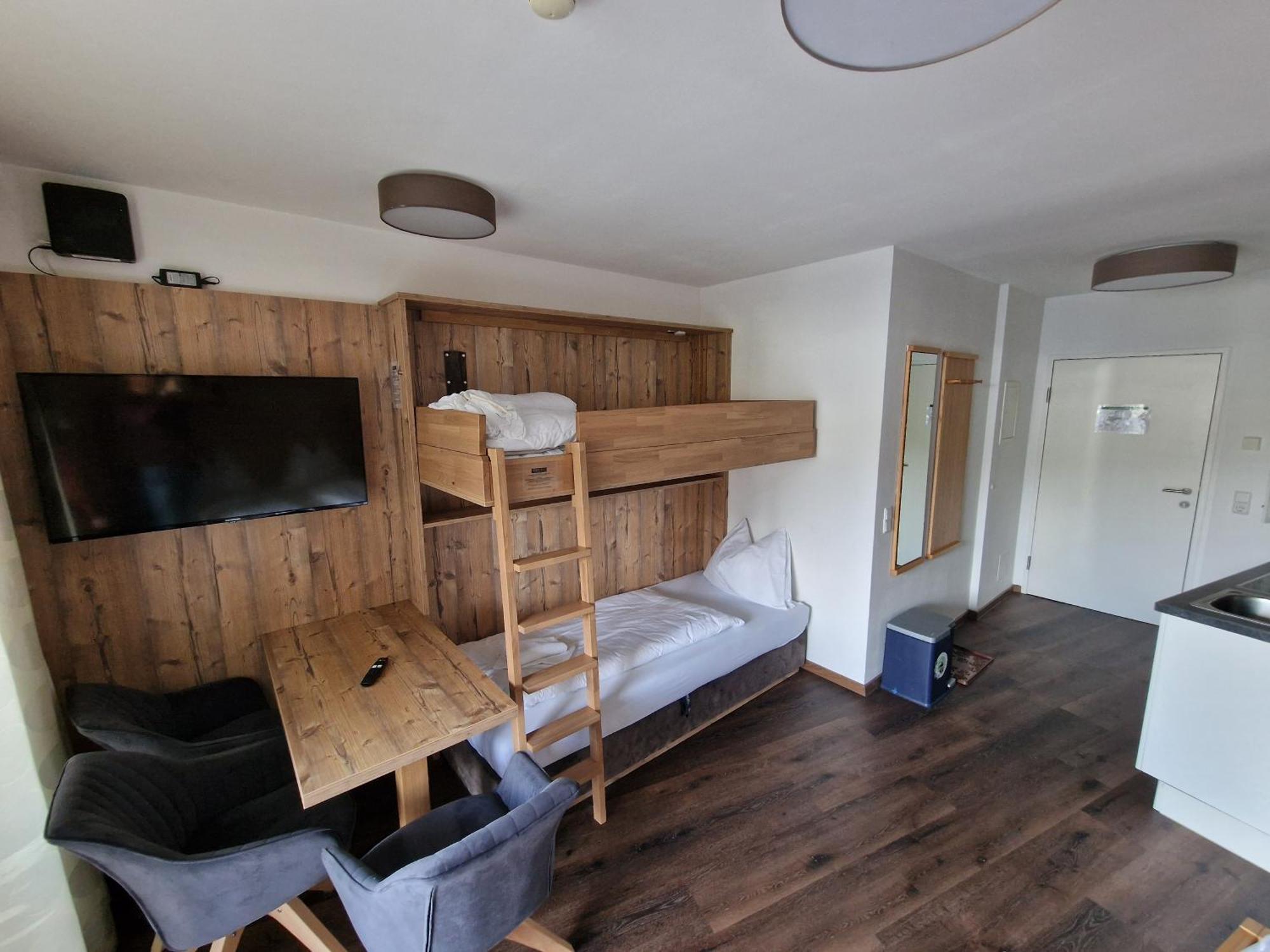 Adler Kaprun, Golf 'N' Ski And Mountain Biking. Exterior photo